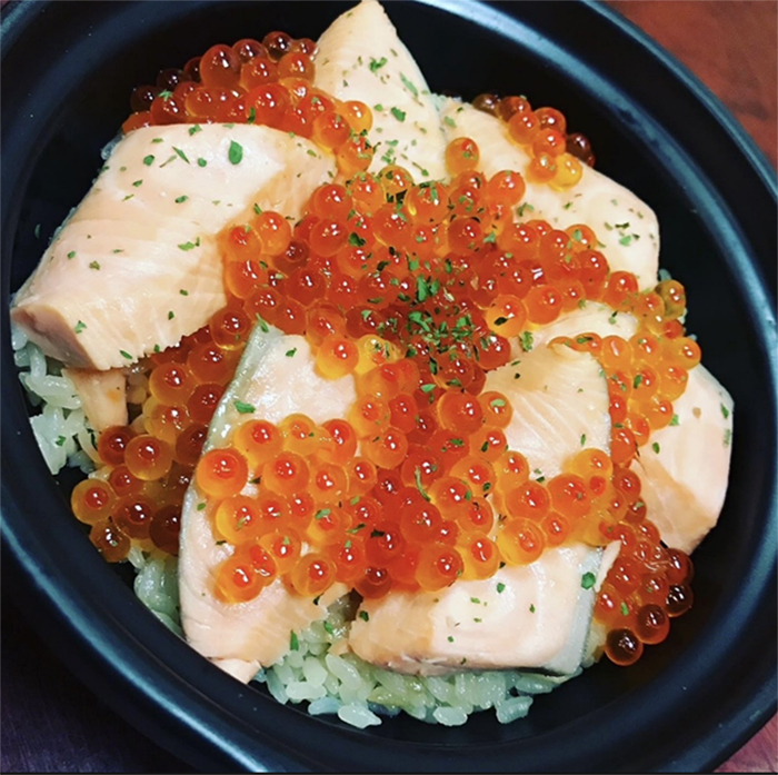 鮭cafe&bar銀結び