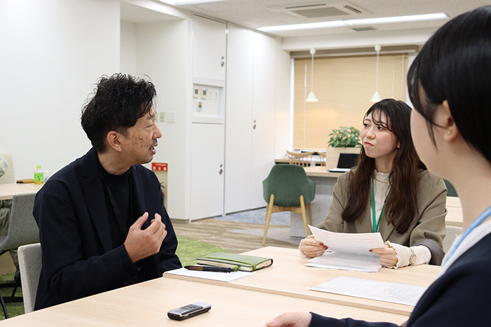 座談会イメージ04