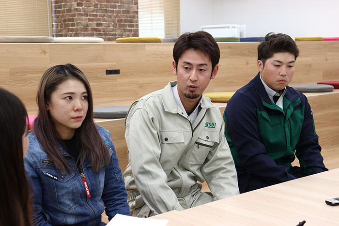 座談会イメージ06