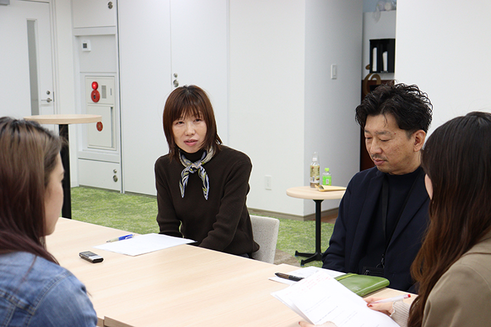 座談会イメージ07