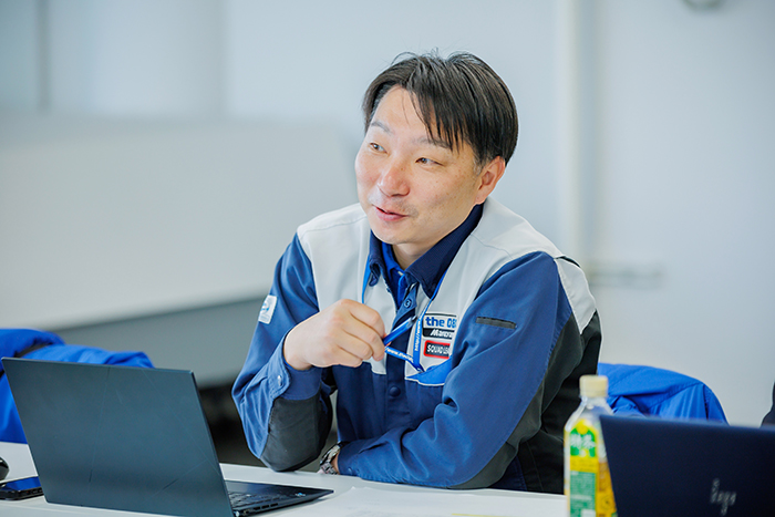 事業への参加を経て、新たに感じた課題を相談する社員