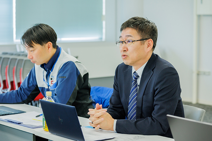 「社員同士での雑談の時間を増やしてみました」