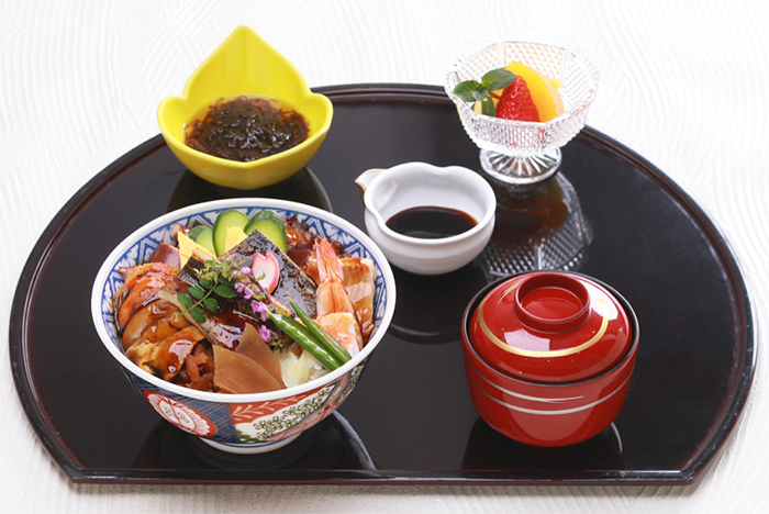 日本の味　俵屋＆しんぶんカフェ