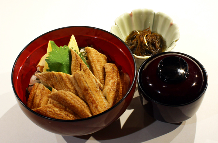 串焼き・郷土料理　魚や　吟翠